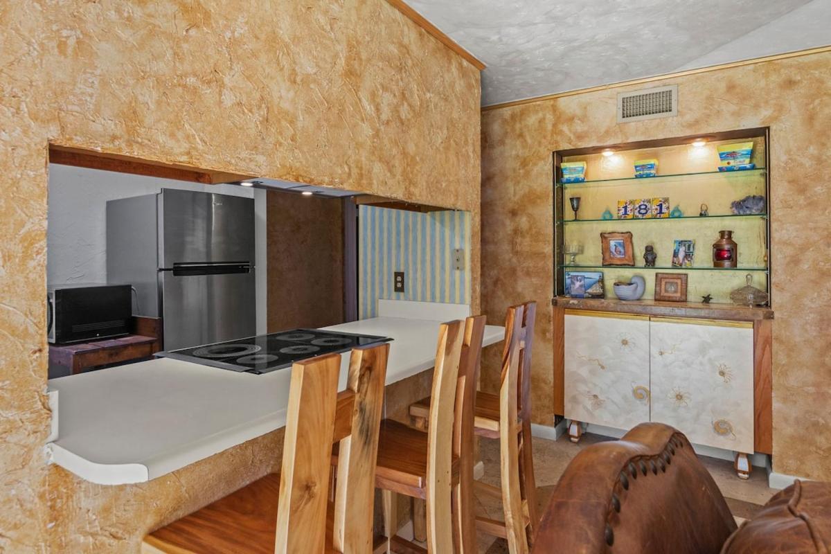 Holiday home Sandy Beaches-3 Pools-pet Friendly