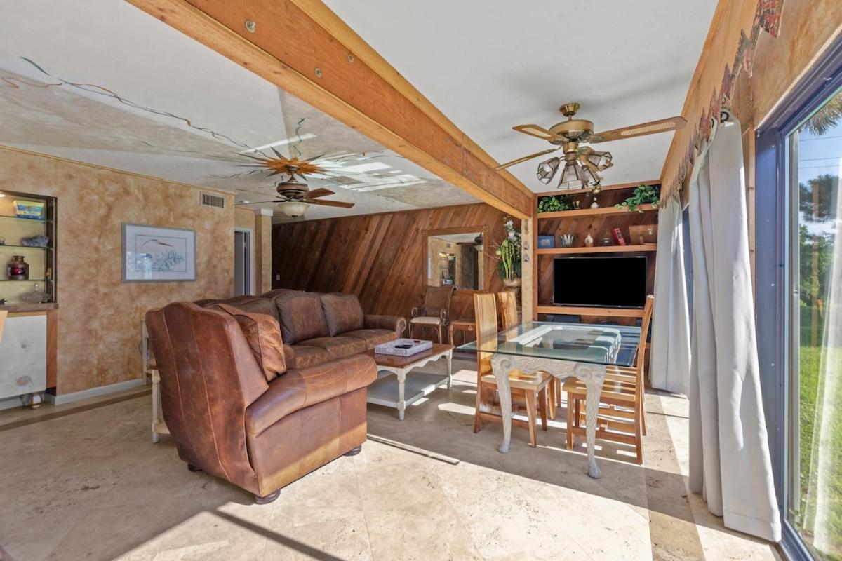Sandy Beaches-3 Pools-pet Friendly