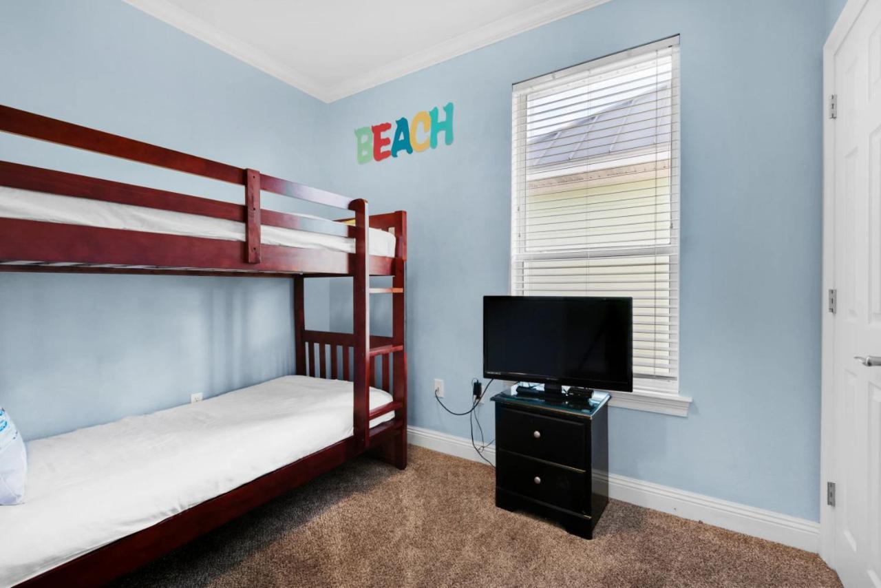 Skips Delight Pool View Pet Friendly Holiday home Destin