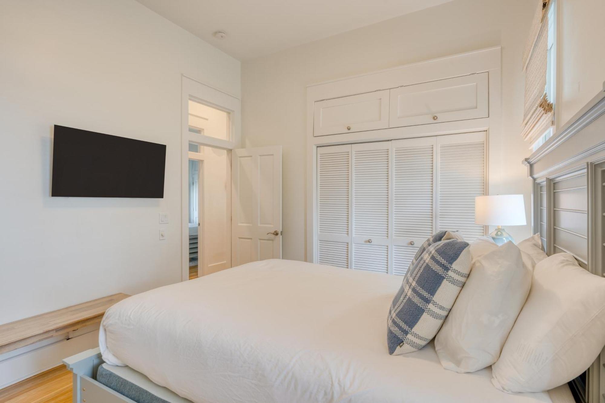 Holiday home Dream By Avantstay 2-story Walk To Hot Tub Golf Cart Destin
