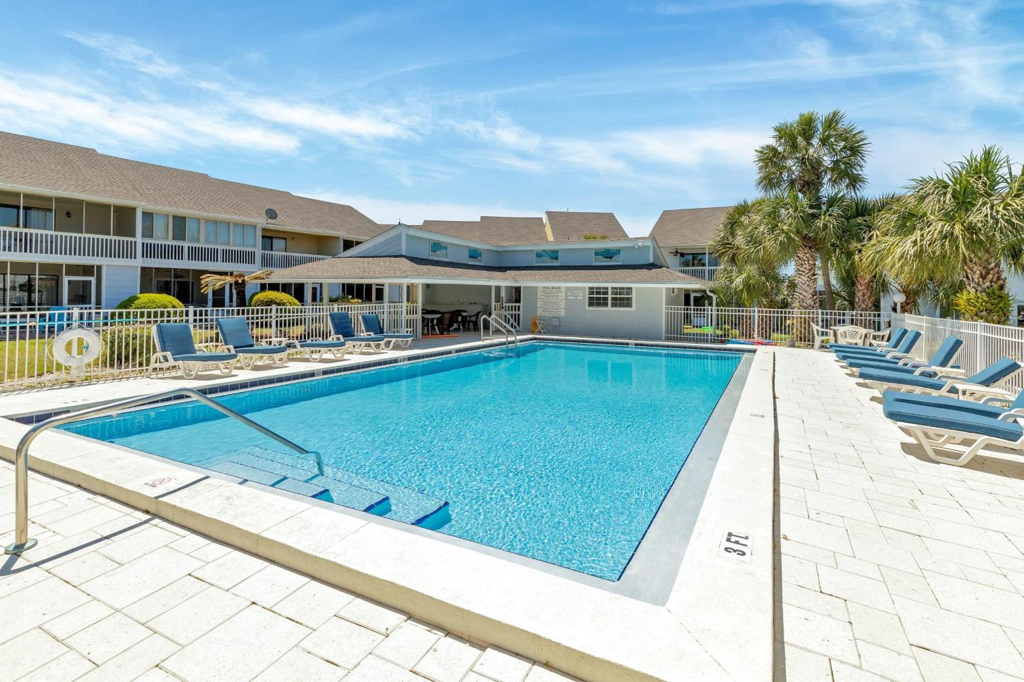 Inlet Reef 301- By Isle Apartment *