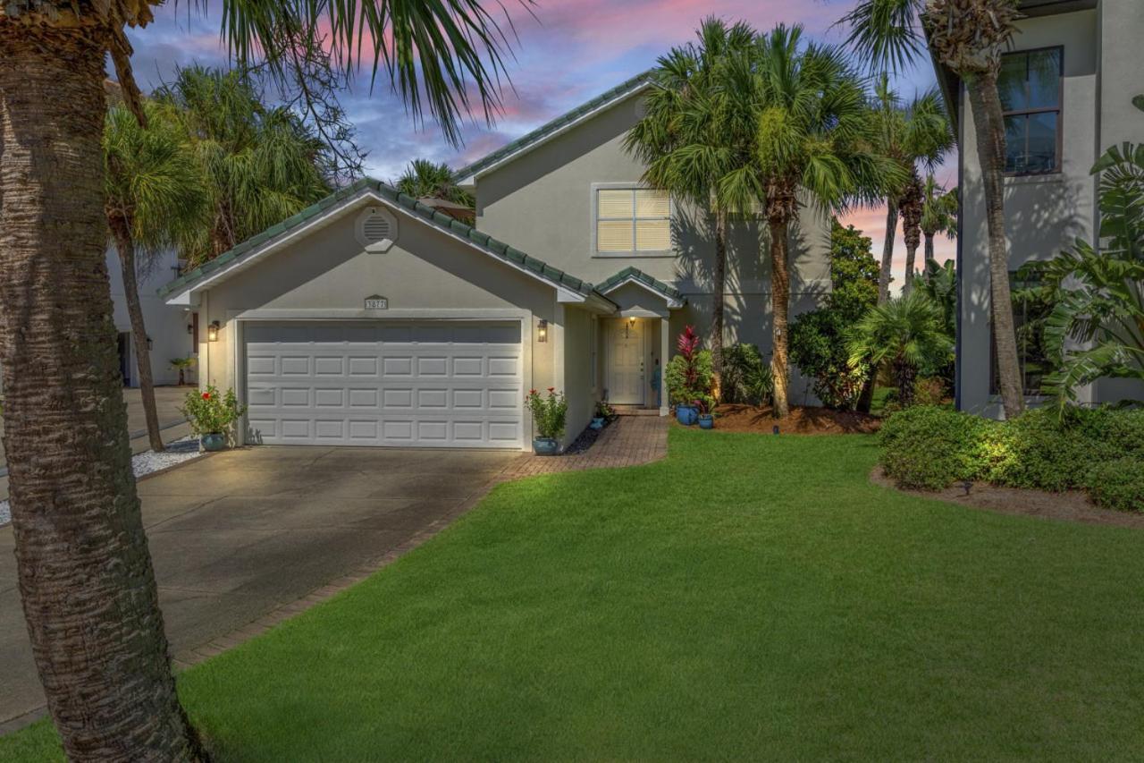 Seahorse Shores - Games, Private Access, Pool, Lake, Boardwalk, Near Fun Holiday home