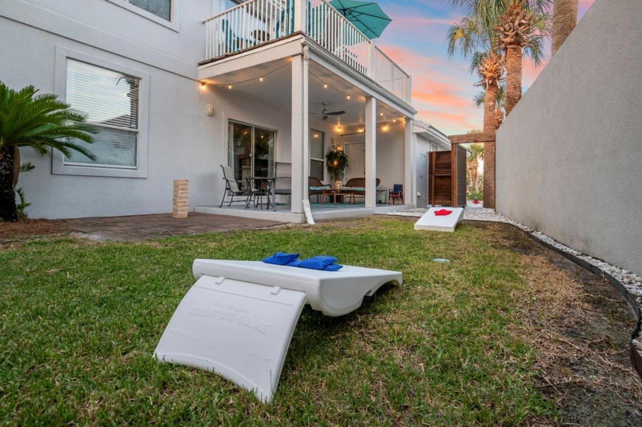 Seahorse Shores - Games, Private Access, Pool, Lake, Boardwalk, Near Fun Holiday home *