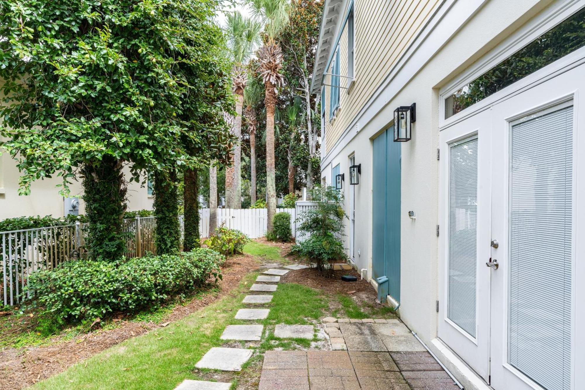 Dream By Avantstay 2-story Walk To Hot Tub Golf Cart Holiday home Destin