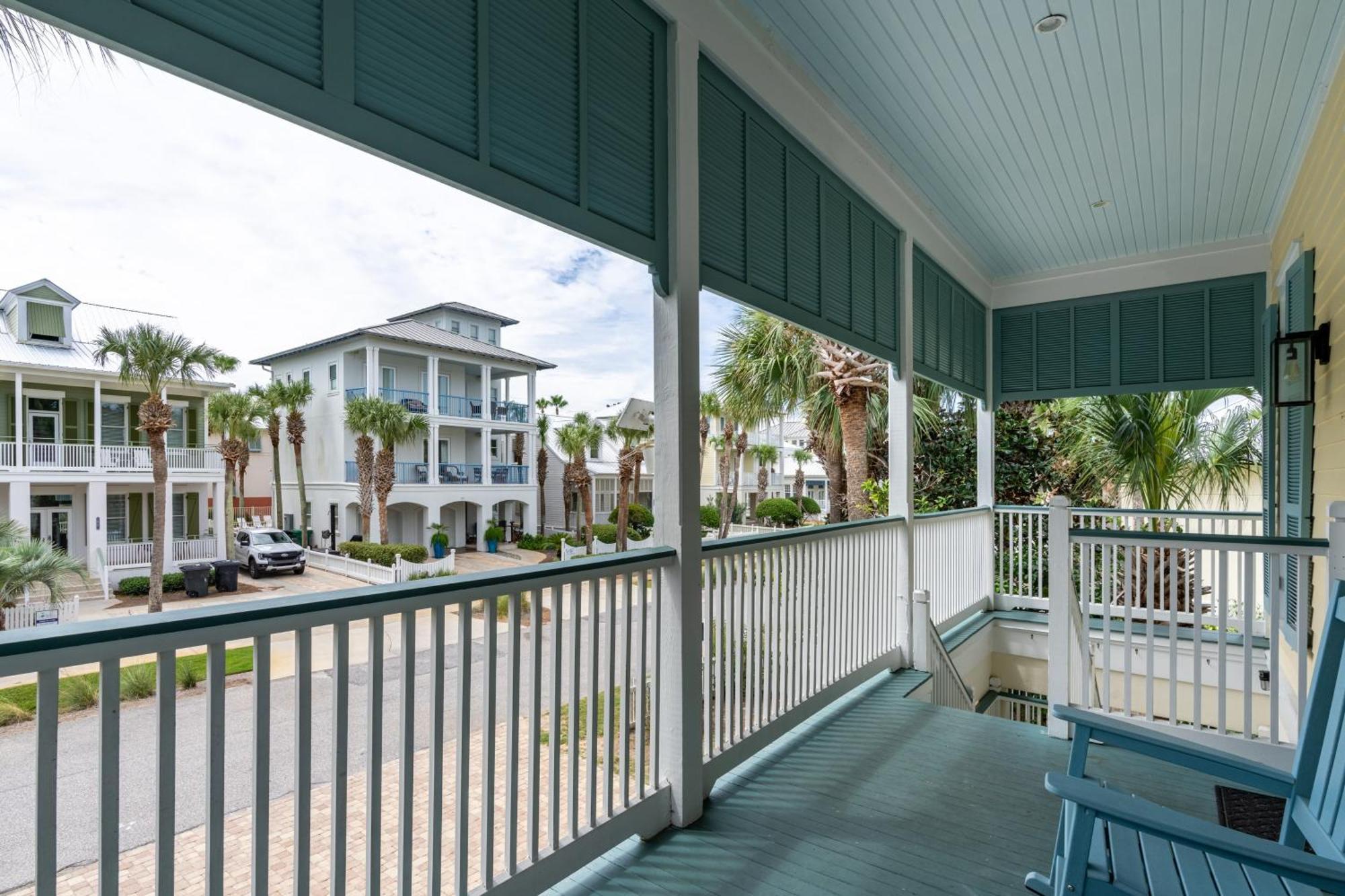Holiday home Dream By Avantstay 2-story Walk To Hot Tub Golf Cart Destin