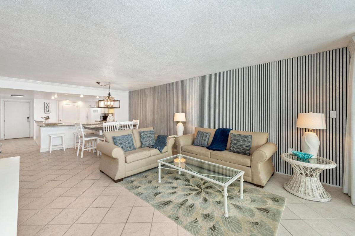 2085 - Beachfront Shoreline Towers - Free Setup * Destin