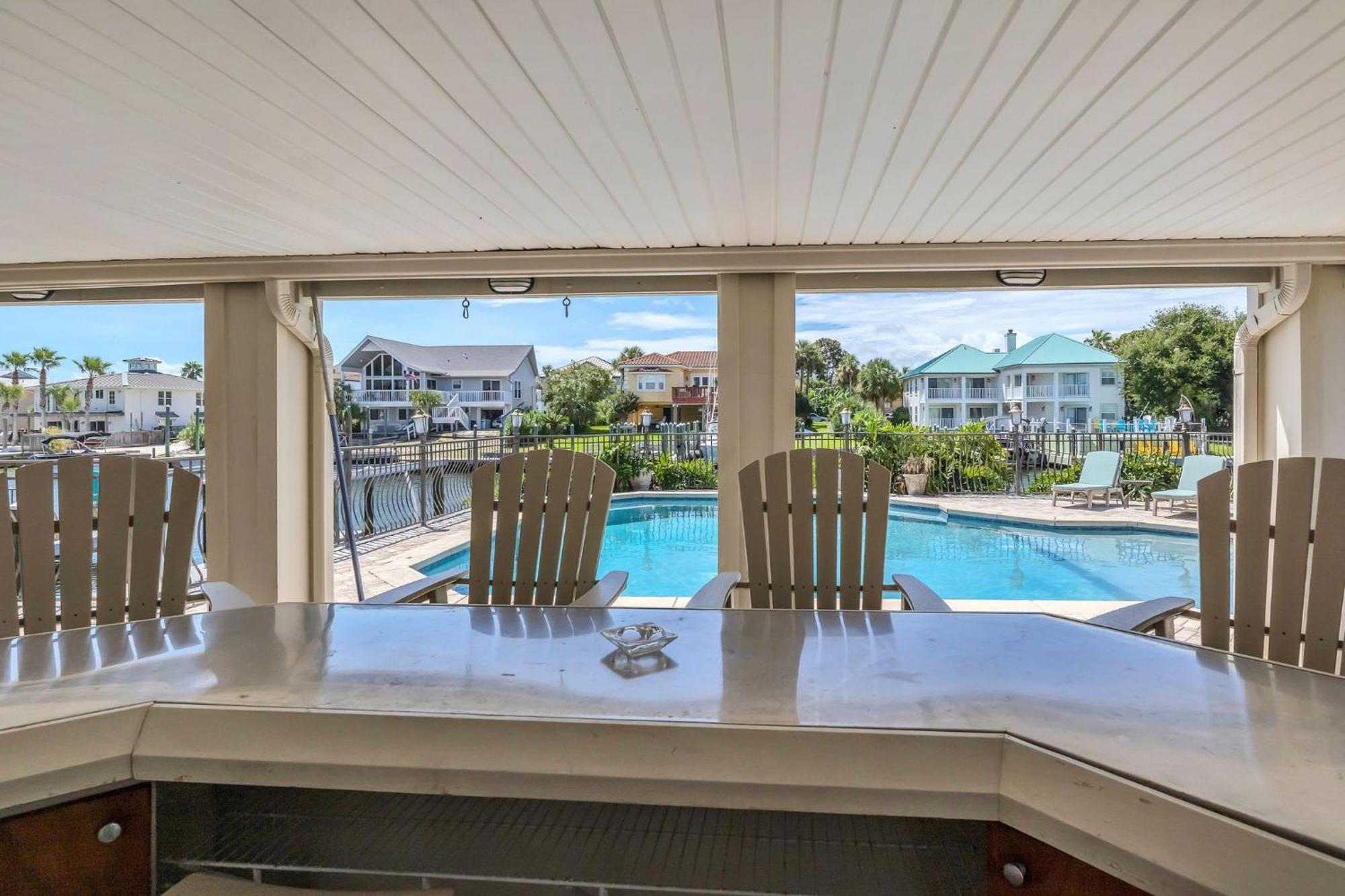 Holiday home Waterfront Dream House Pool Golf Cart & Dock