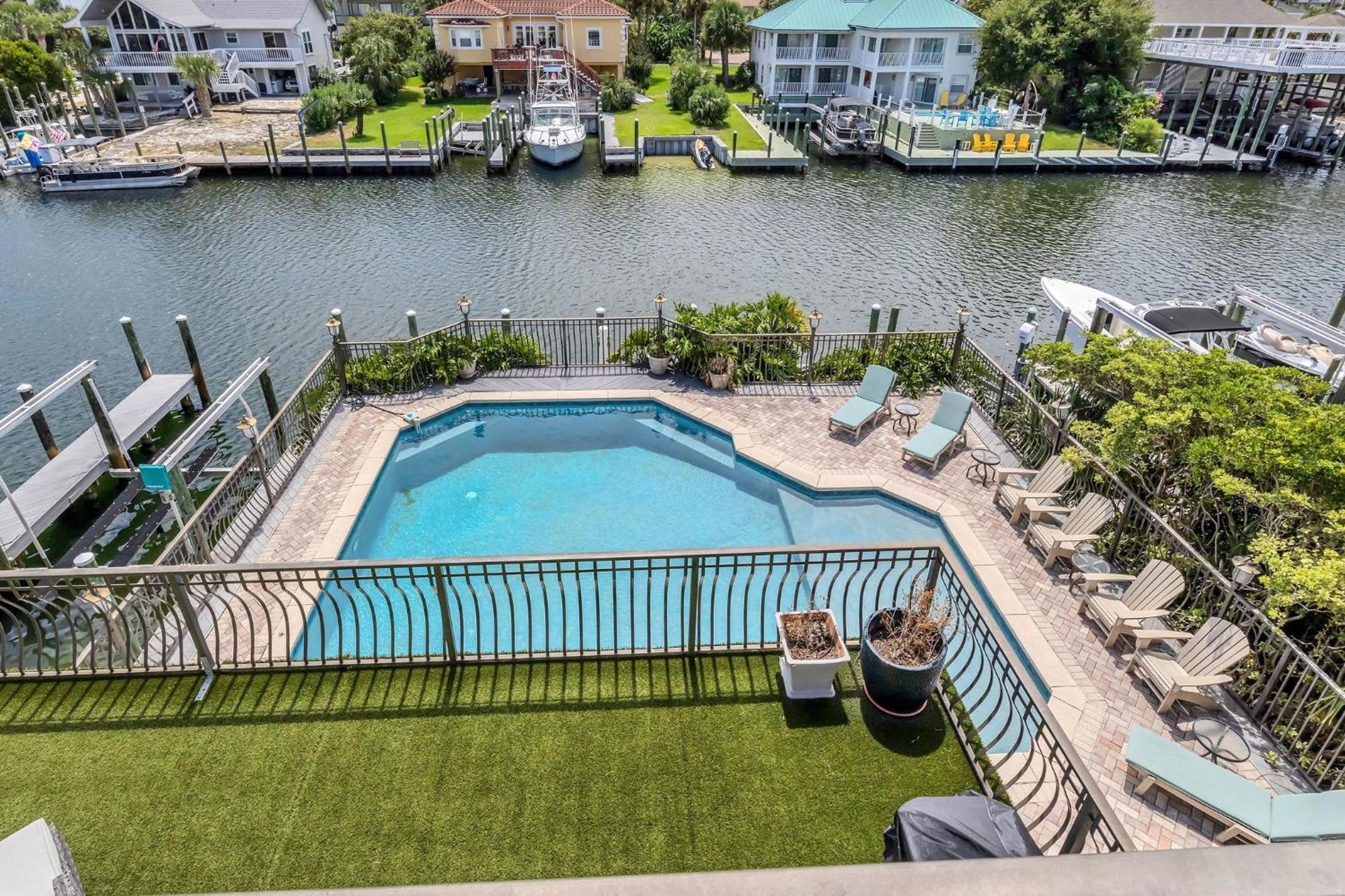 Waterfront Dream House Pool Golf Cart & Dock *