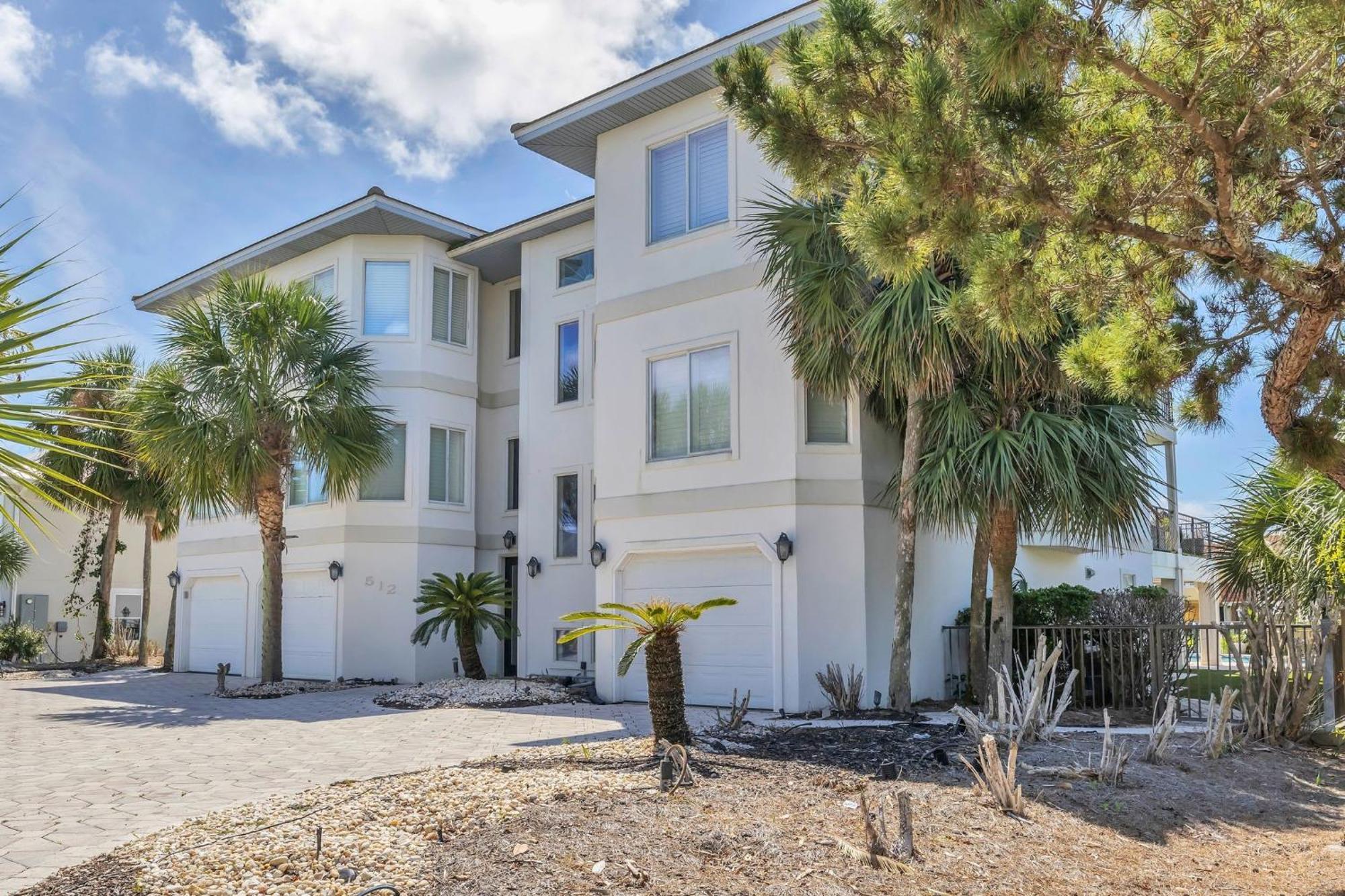 Waterfront Dream House Pool Golf Cart & Dock Destin