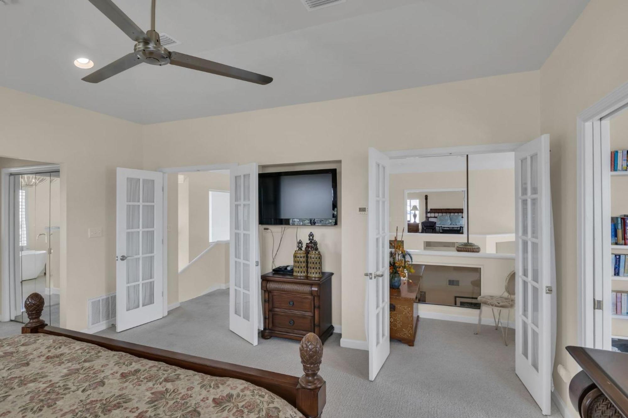 Waterfront Dream House Pool Golf Cart & Dock Destin