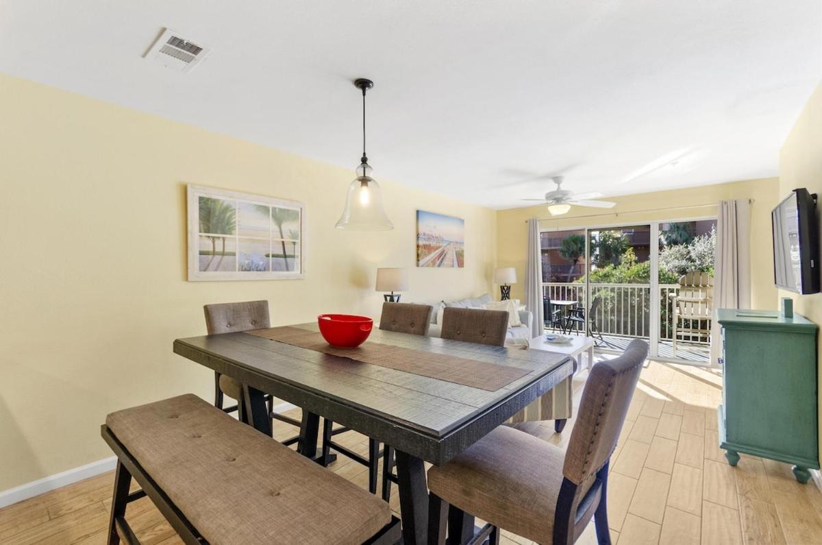Gulf Views Private Entry Heated Pool Tennis Holiday home *