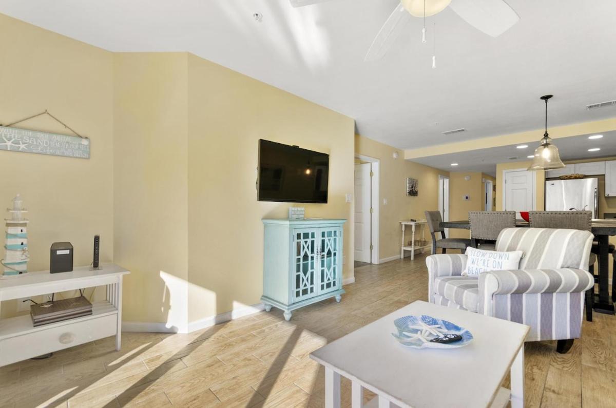 Gulf Views Private Entry Heated Pool Tennis Holiday home *