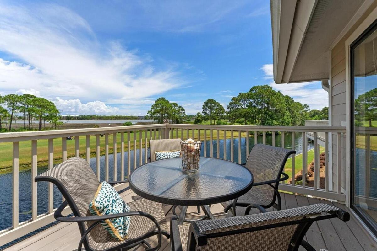 Holiday home Harbour Point 810