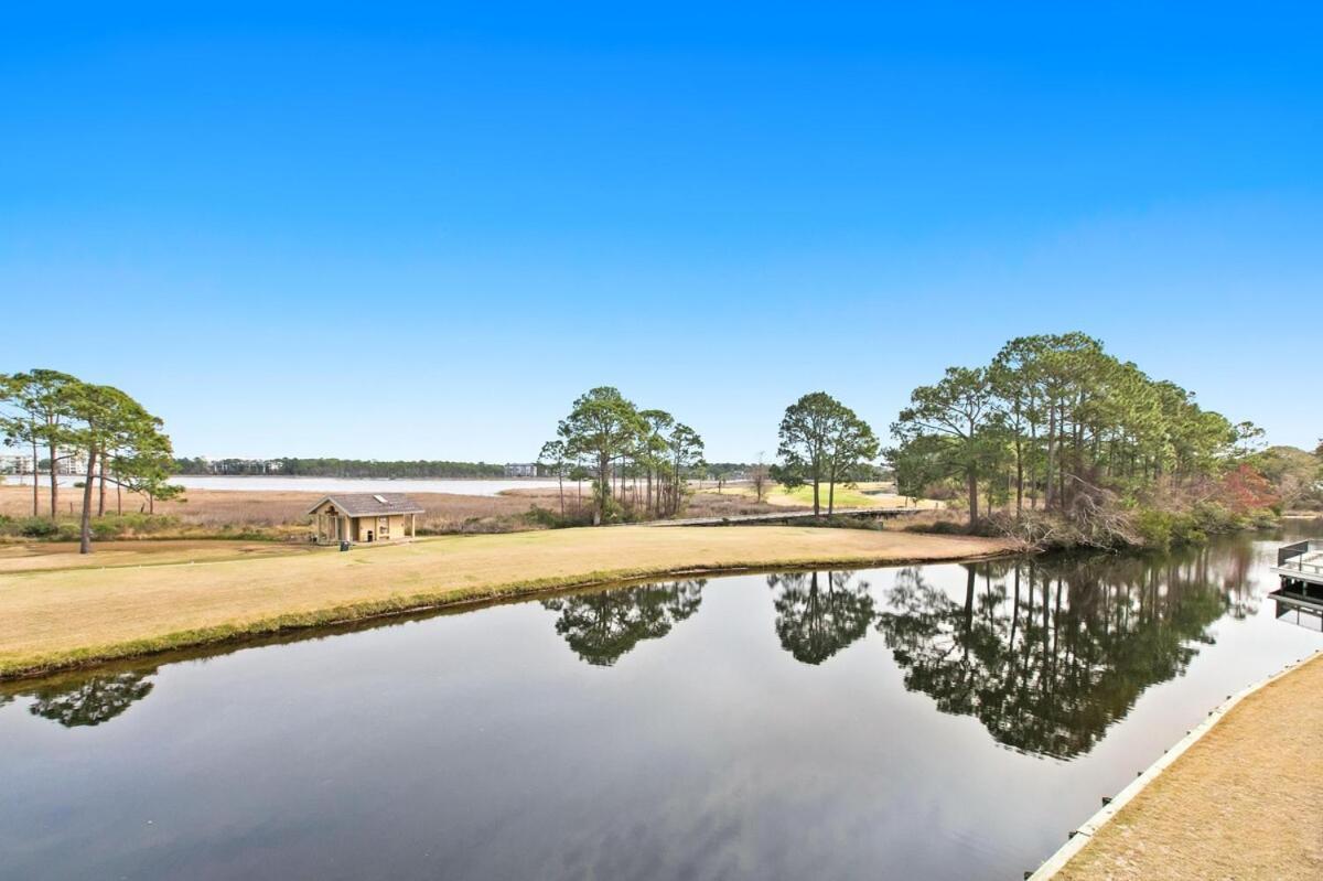 Holiday home Harbour Point 810