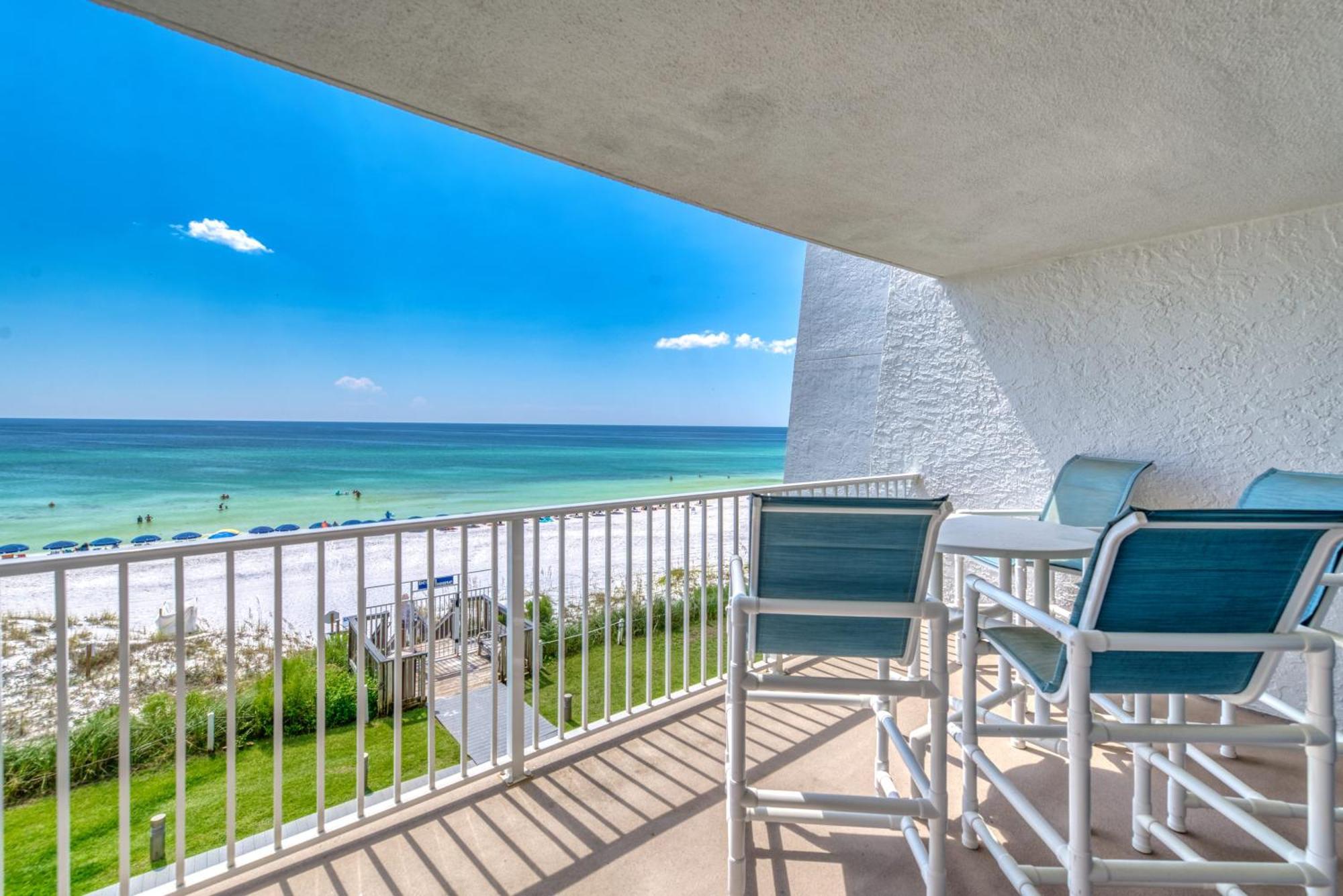 House C301 - Beachfront With Pool, Wifi, & Service Apartment Destin