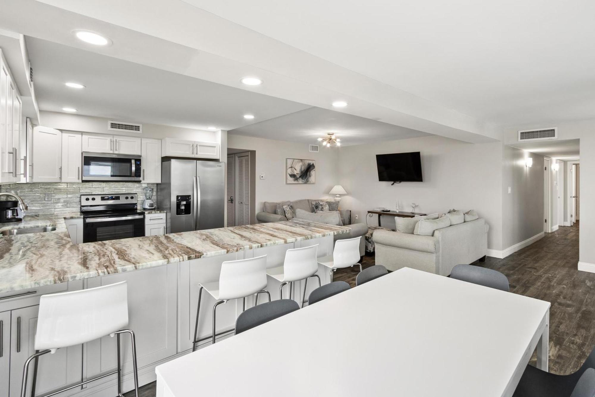 3031 Free Setup 2024 Shoreline Towers Holiday home *