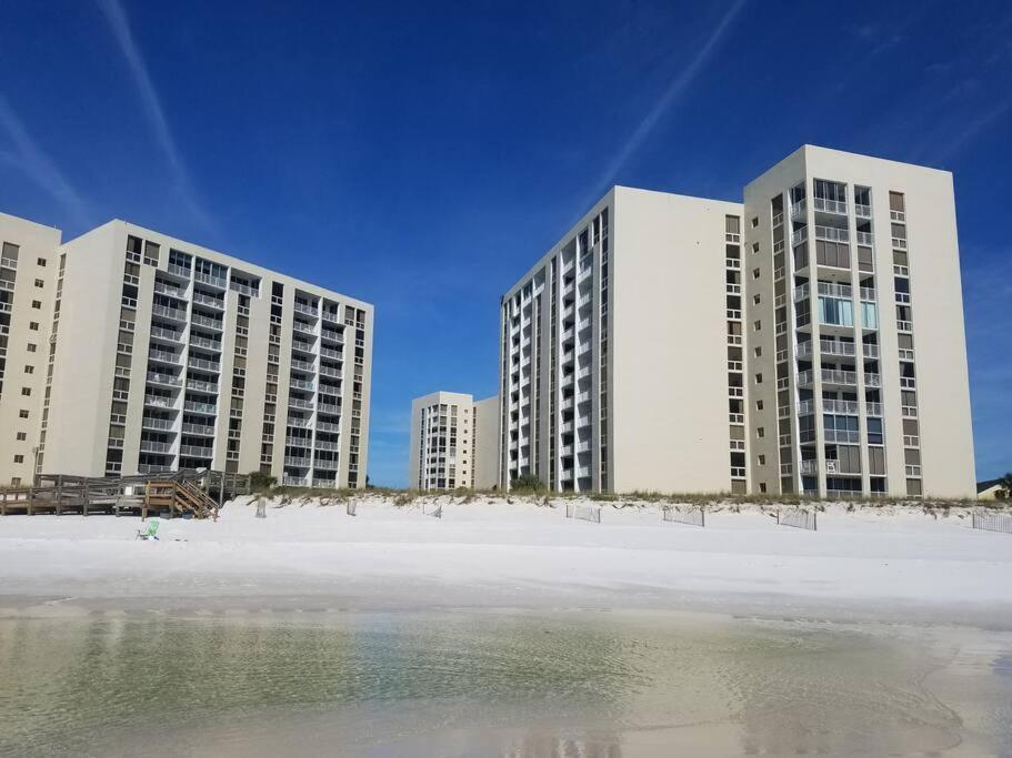 Charming Townhome Shoreline Towers Short Walk To The And Pool