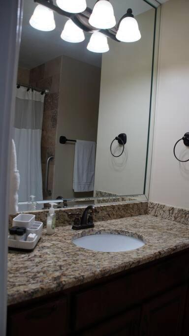 Charming Townhome Shoreline Towers Short Walk To The And Pool