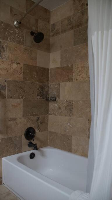 Charming Townhome Shoreline Towers Short Walk To The And Pool Holiday home *