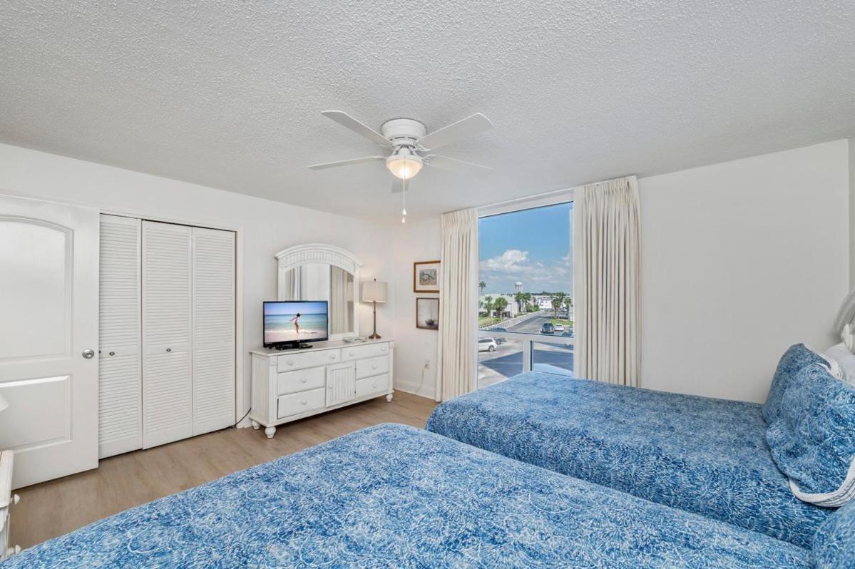 2036 - Shoreline Towers Beachfront Free Setup Holiday home *