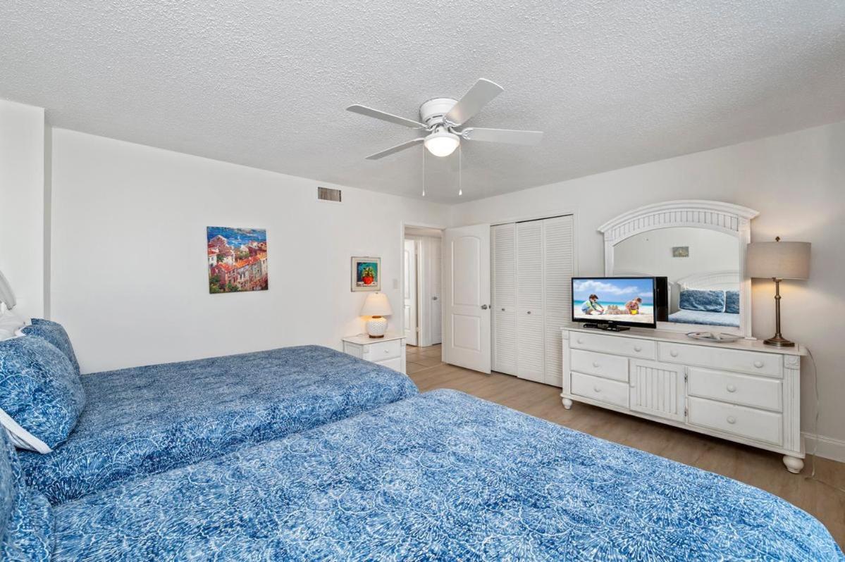 2036 - Shoreline Towers Beachfront Free Setup Holiday home Destin