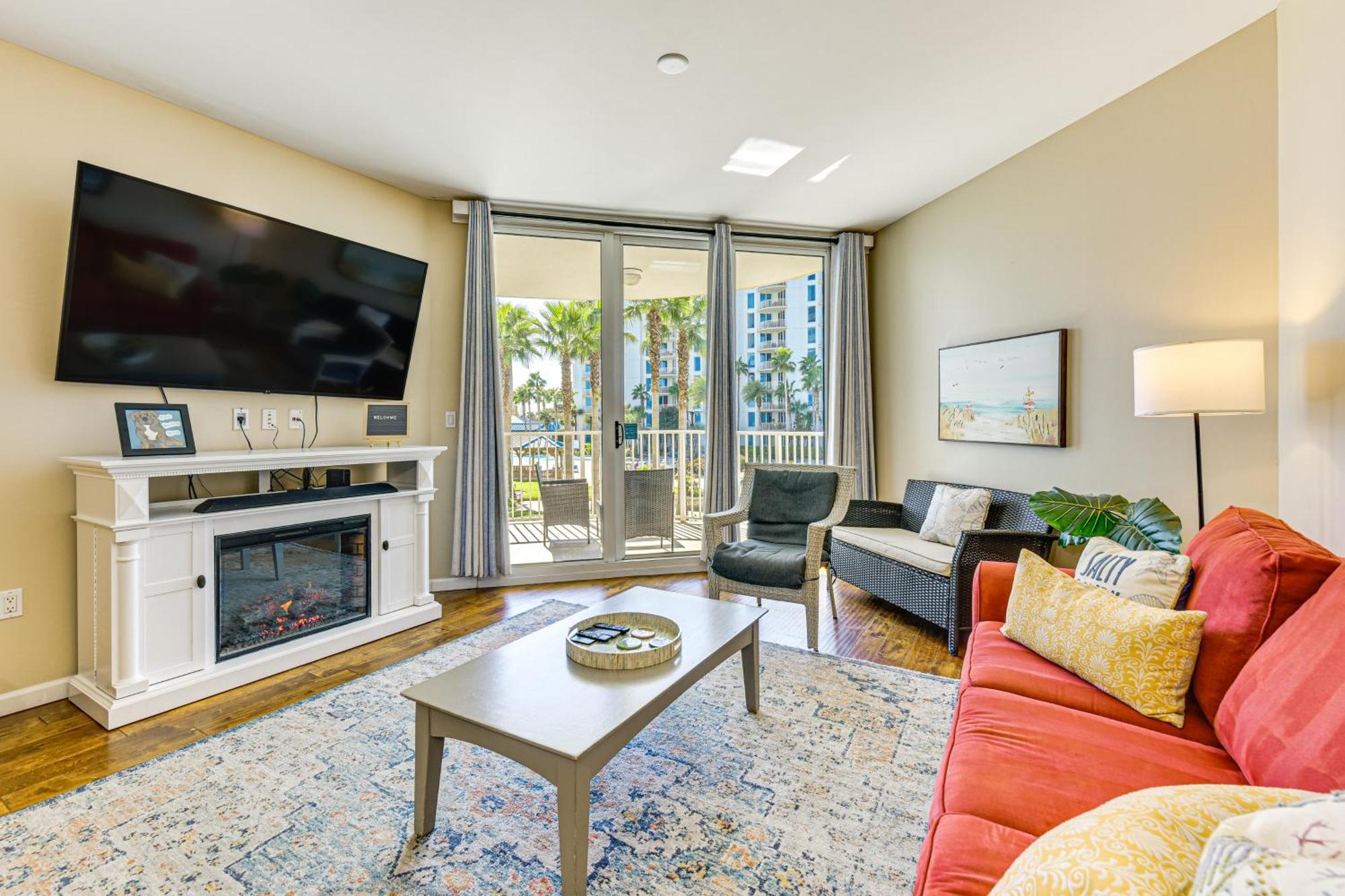 Walk To Beaches In Destin! Apartment *