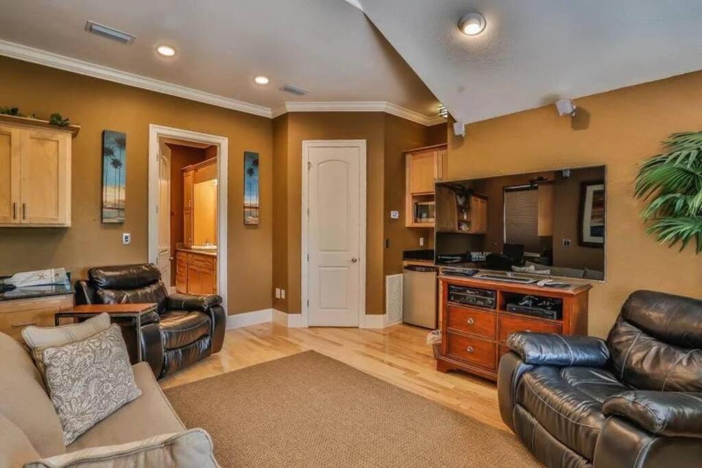 5 Bedroom Private Pool Jacuzzi Golf Cart 3 Min To Holiday home Destin