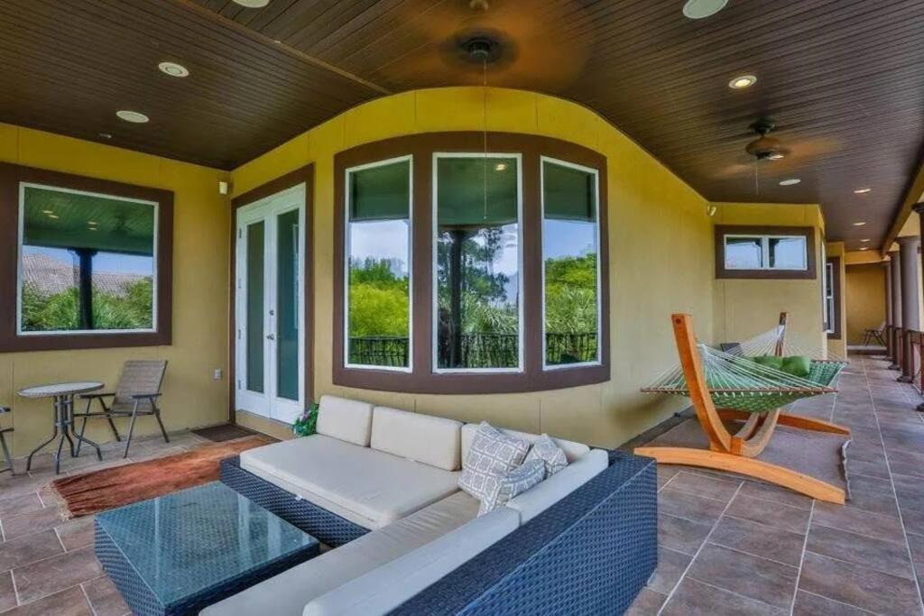 Holiday home 5 Bedroom Private Pool Jacuzzi Golf Cart 3 Min To