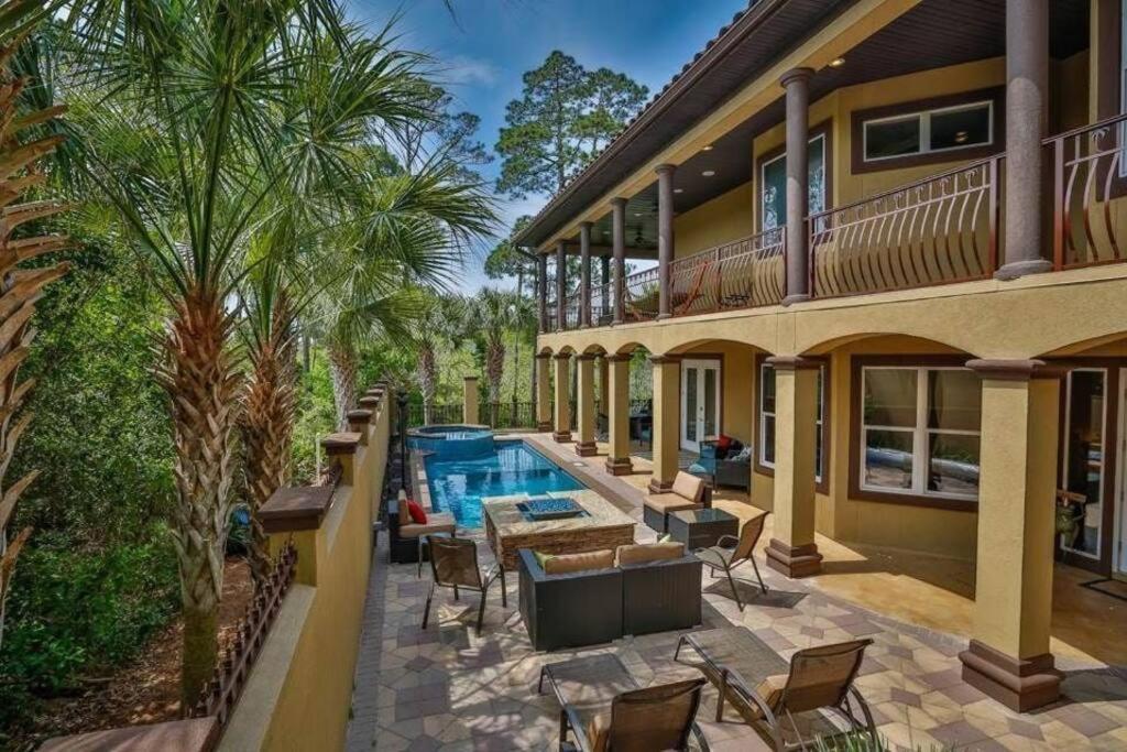 Holiday home 5 Bedroom Private Pool Jacuzzi Golf Cart 3 Min To
