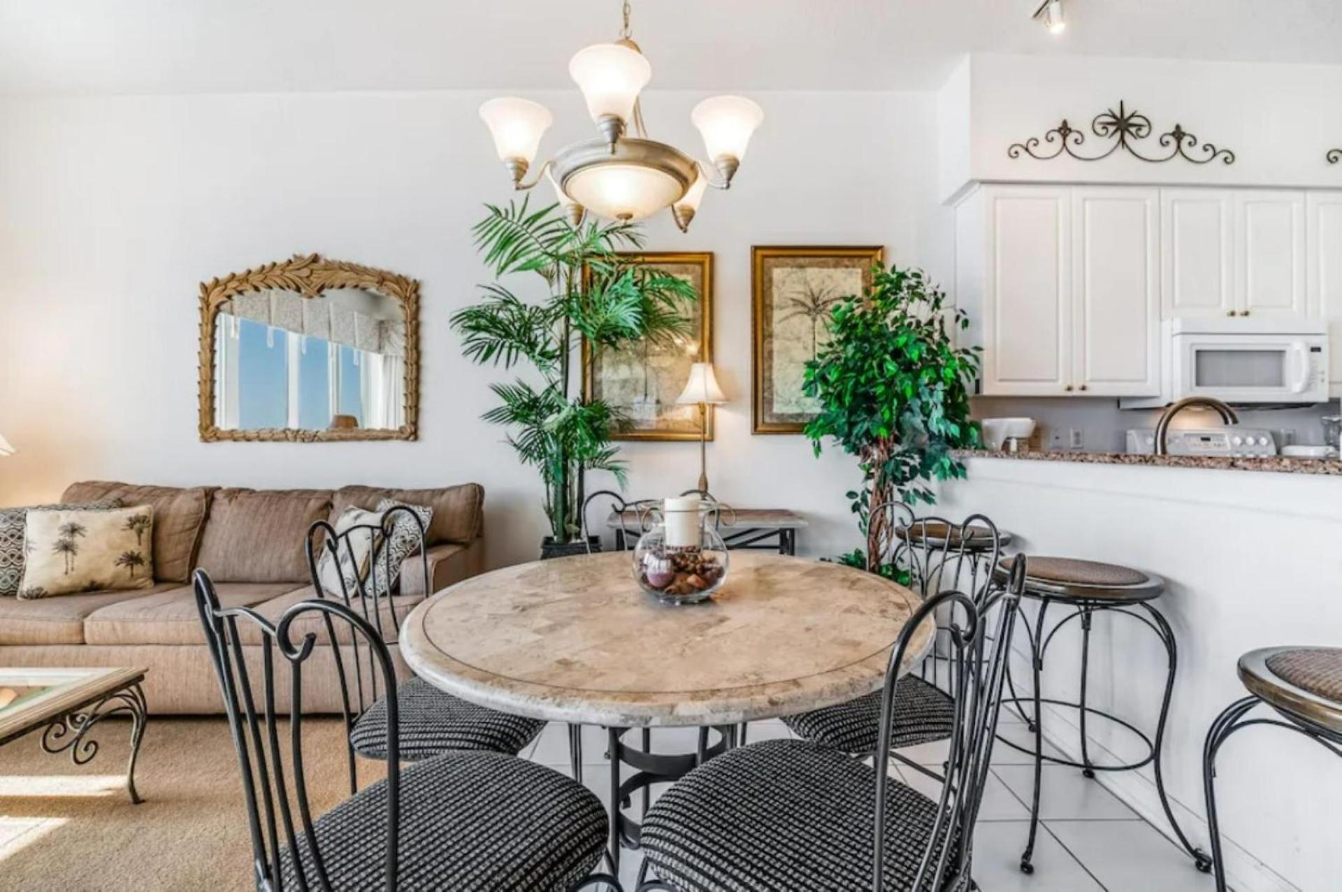 The Crescent 402 Holiday home *