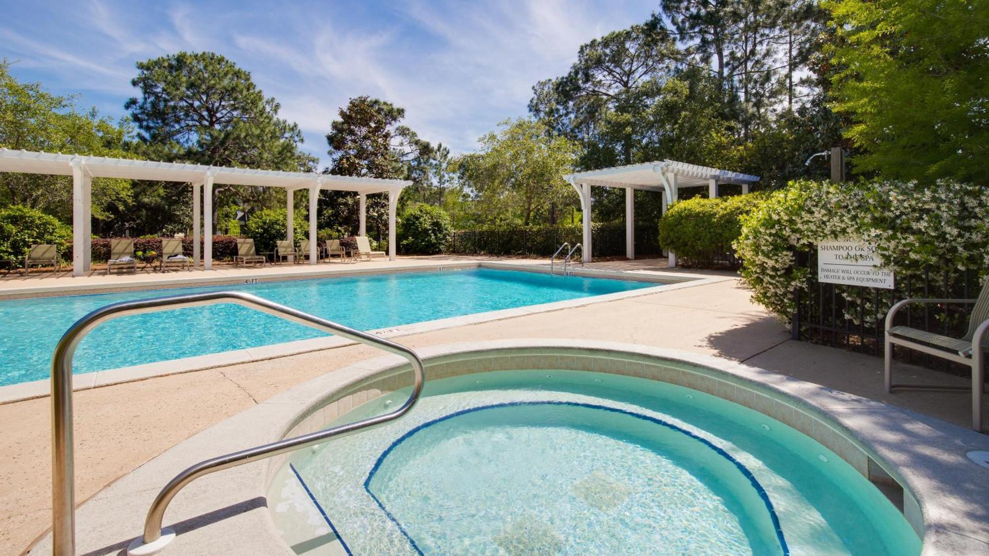 1328 Laurel Grove 'sea La Vie' Holiday home
