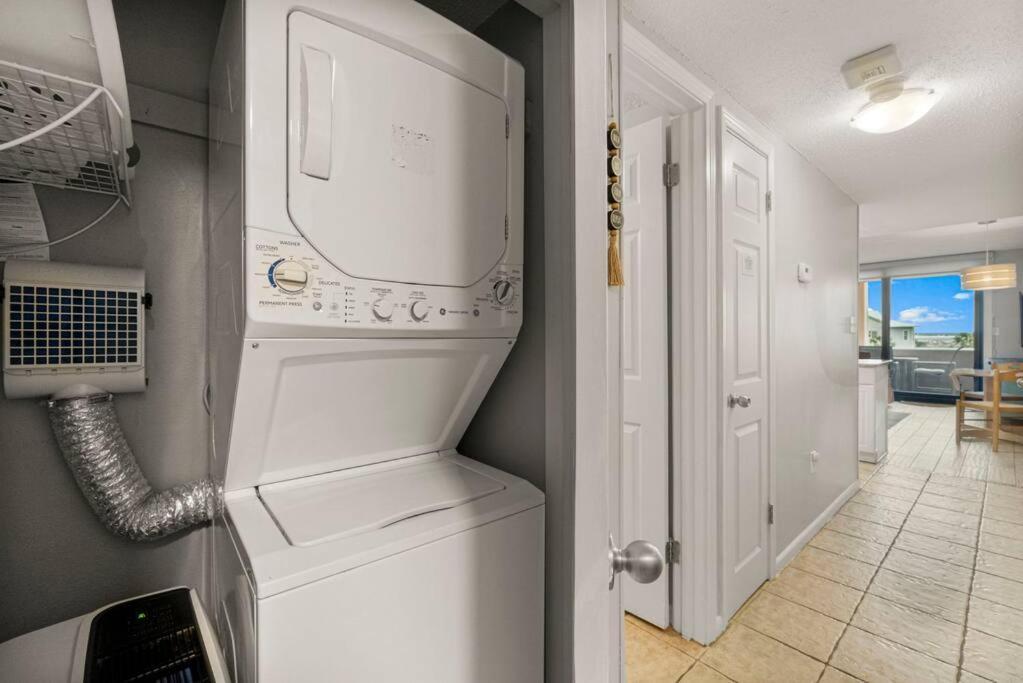 Snowbird Rate! Heated Pool, Steps To Private * Destin