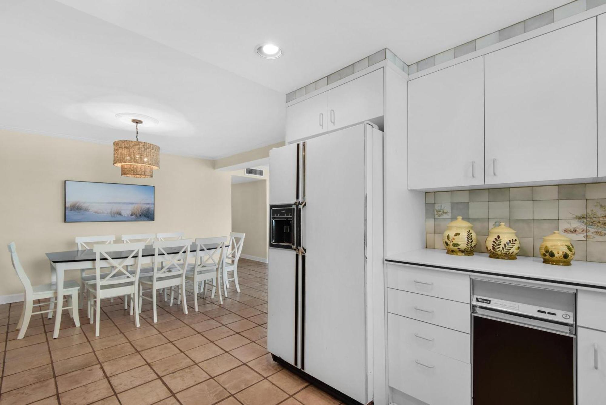 Shoreline Towers 1081