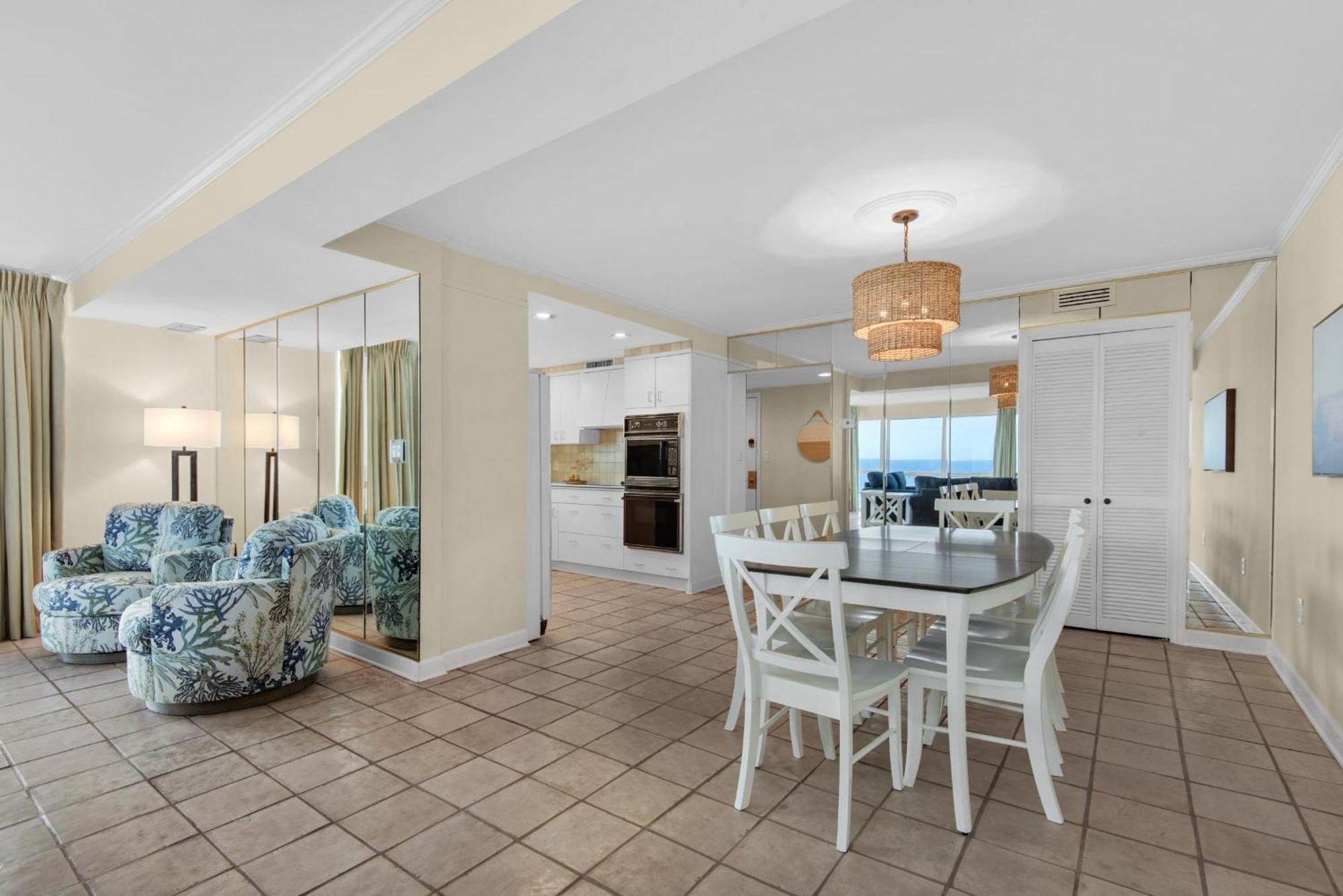 Shoreline Towers 1081 Holiday home Destin