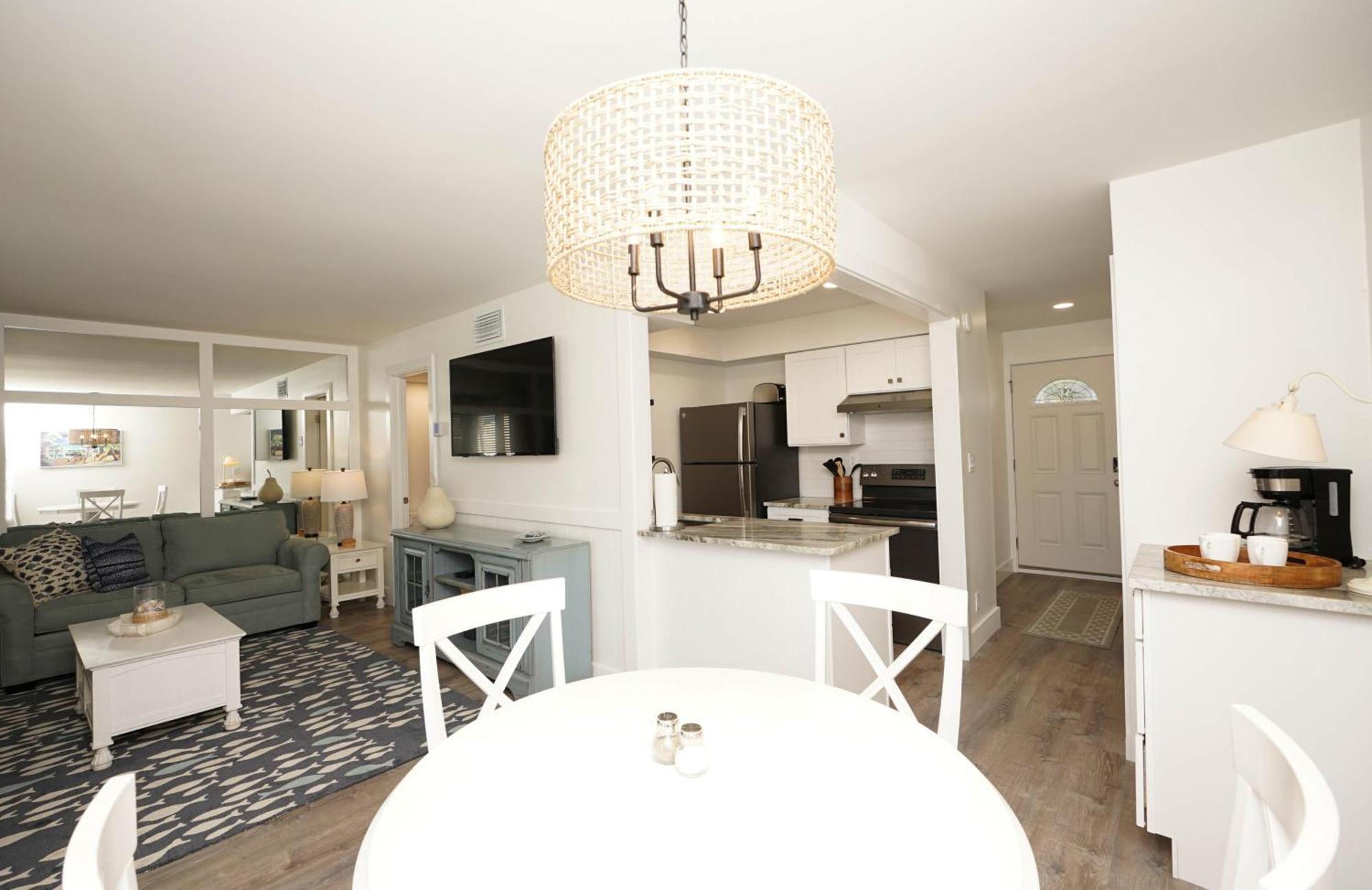 Sandpiper Cove 1014 * Destin