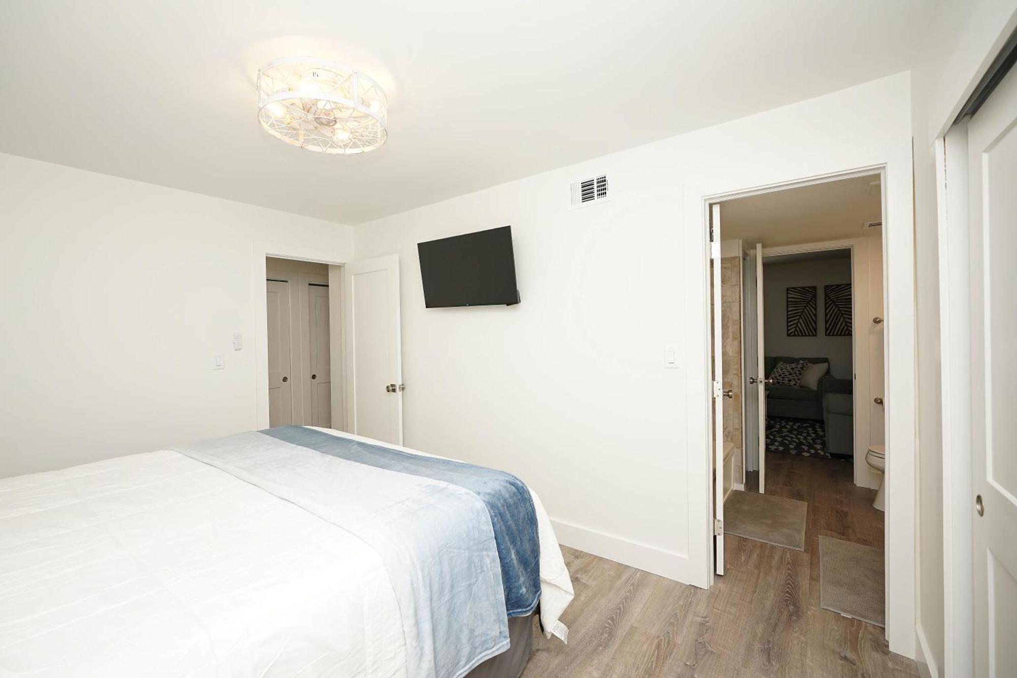Sandpiper Cove 1014 *