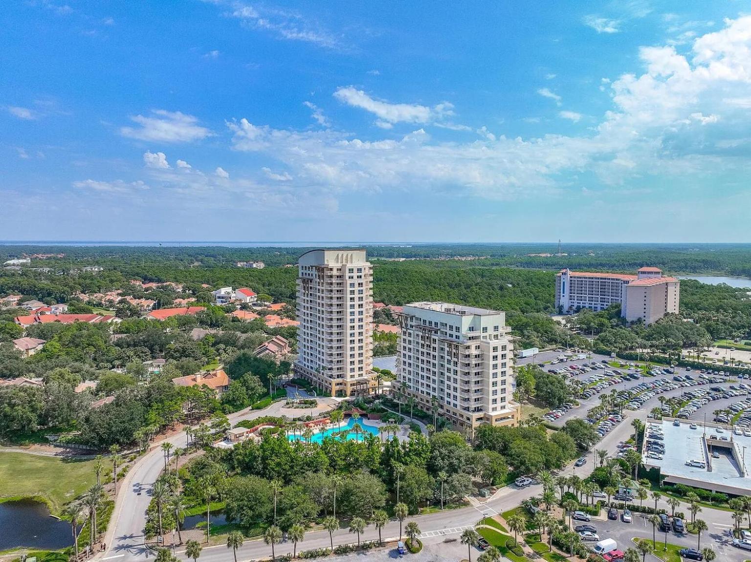 New Listing Awesome Luau Destin