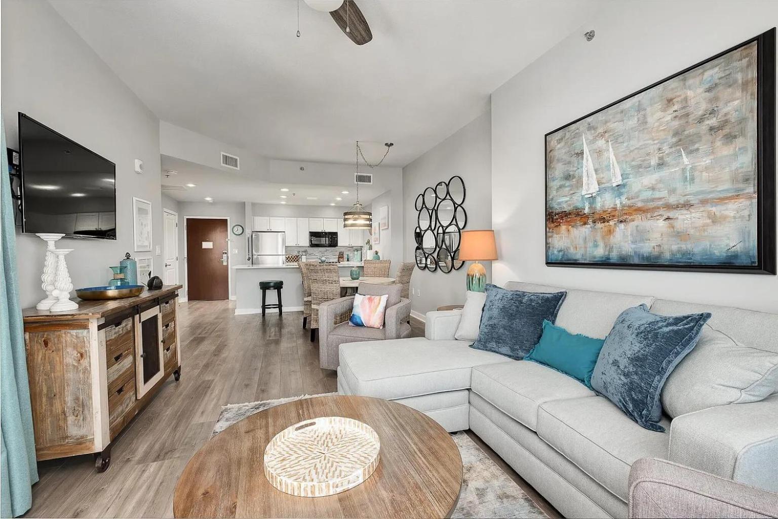 New Listing Awesome Luau Apartment