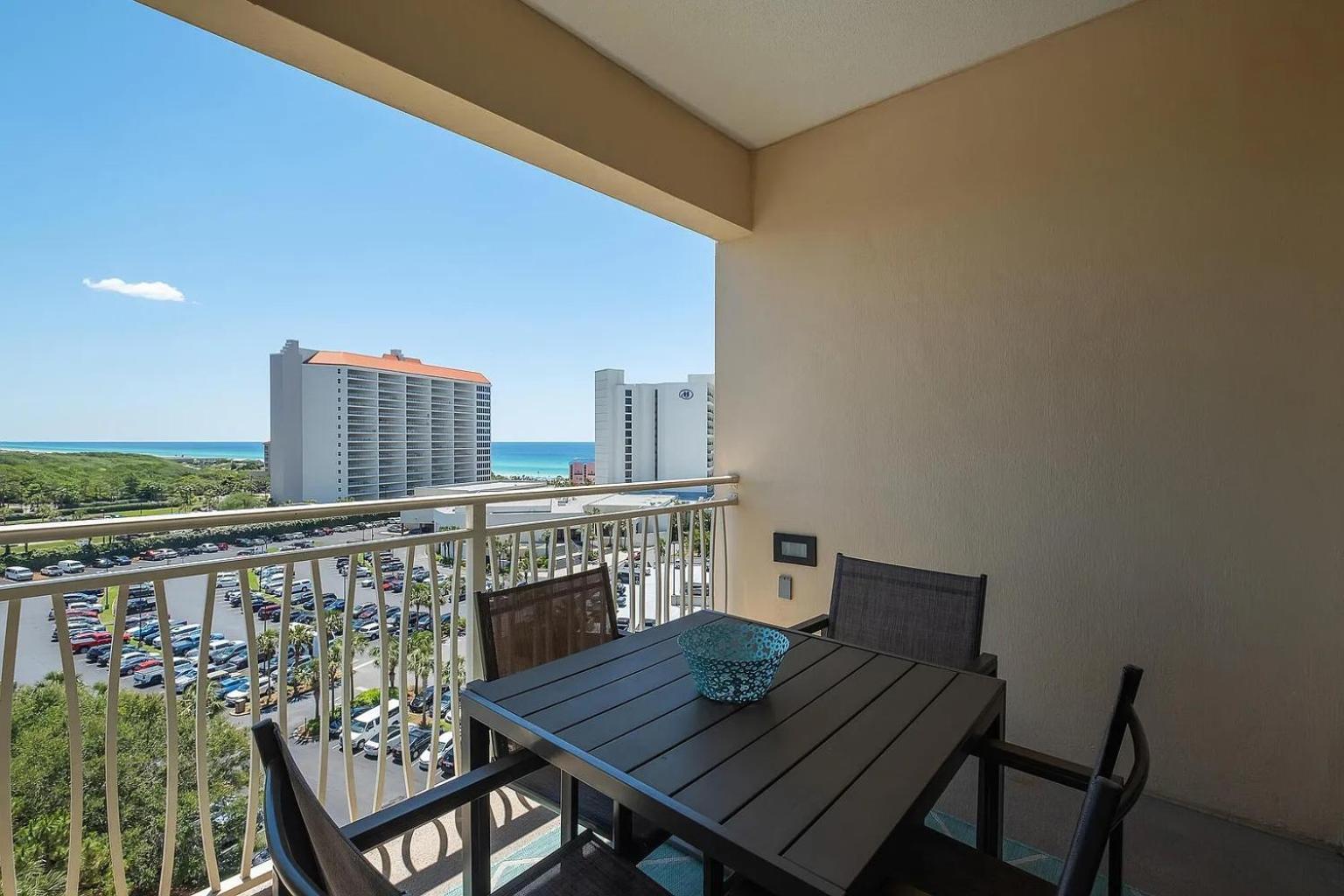 Apartment New Listing Awesome Luau *