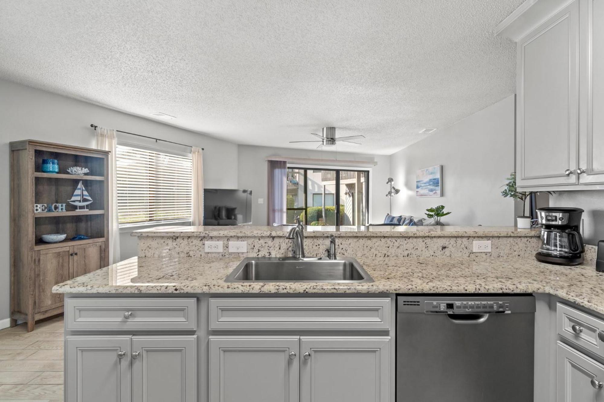 Outdoor Pool Private Patio Pet Friendly * Destin