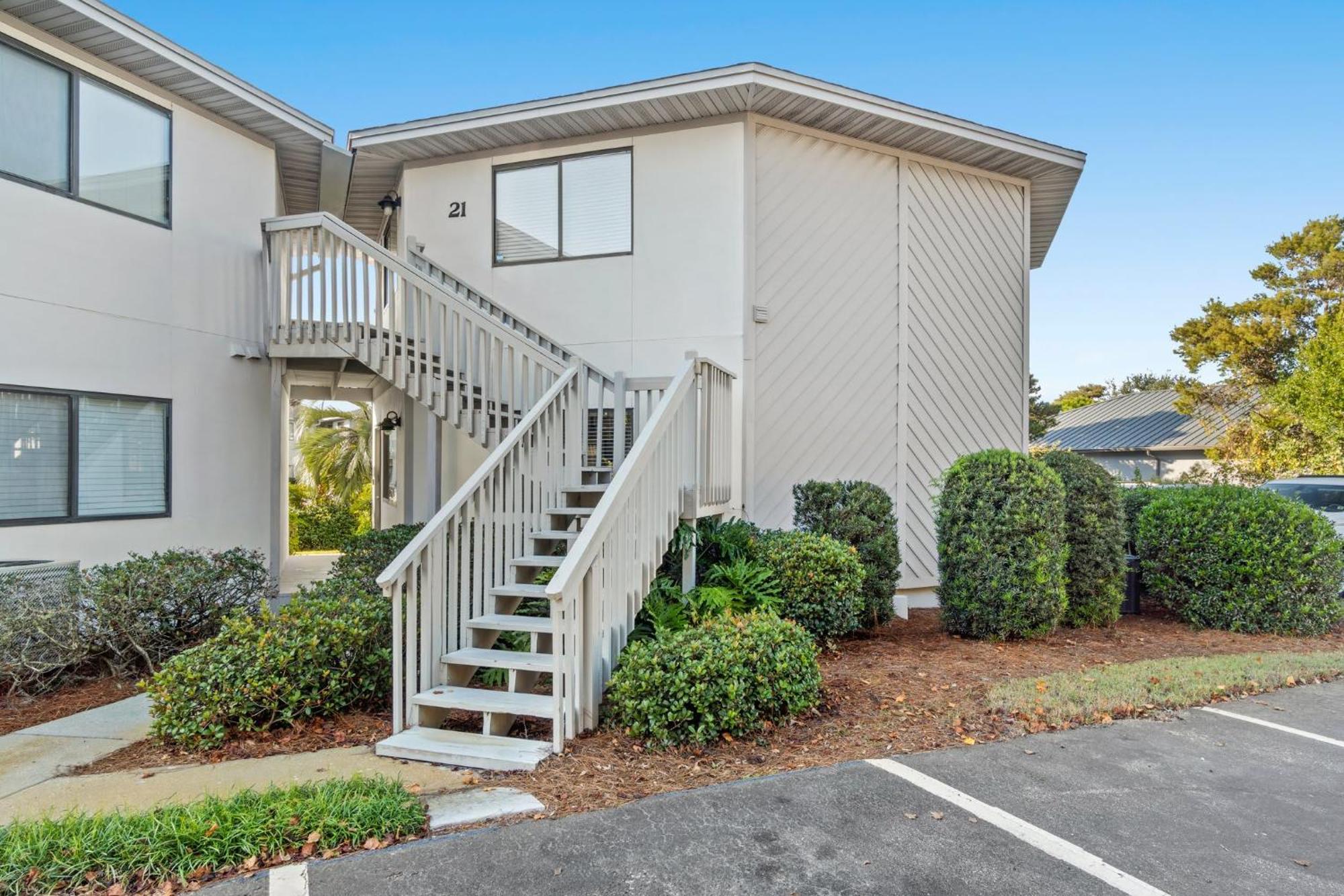 Outdoor Pool Private Patio Pet Friendly Holiday home Destin
