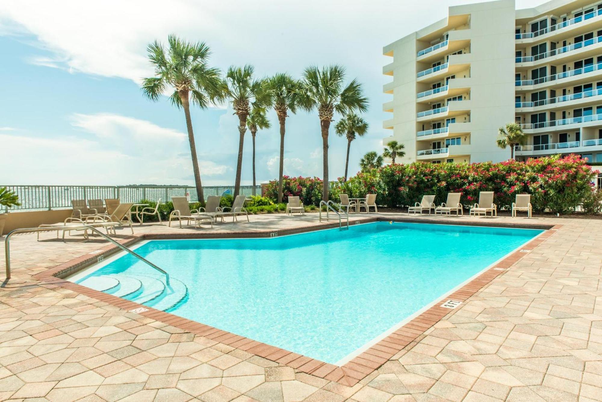 Apartment Waterview Towers 202 *