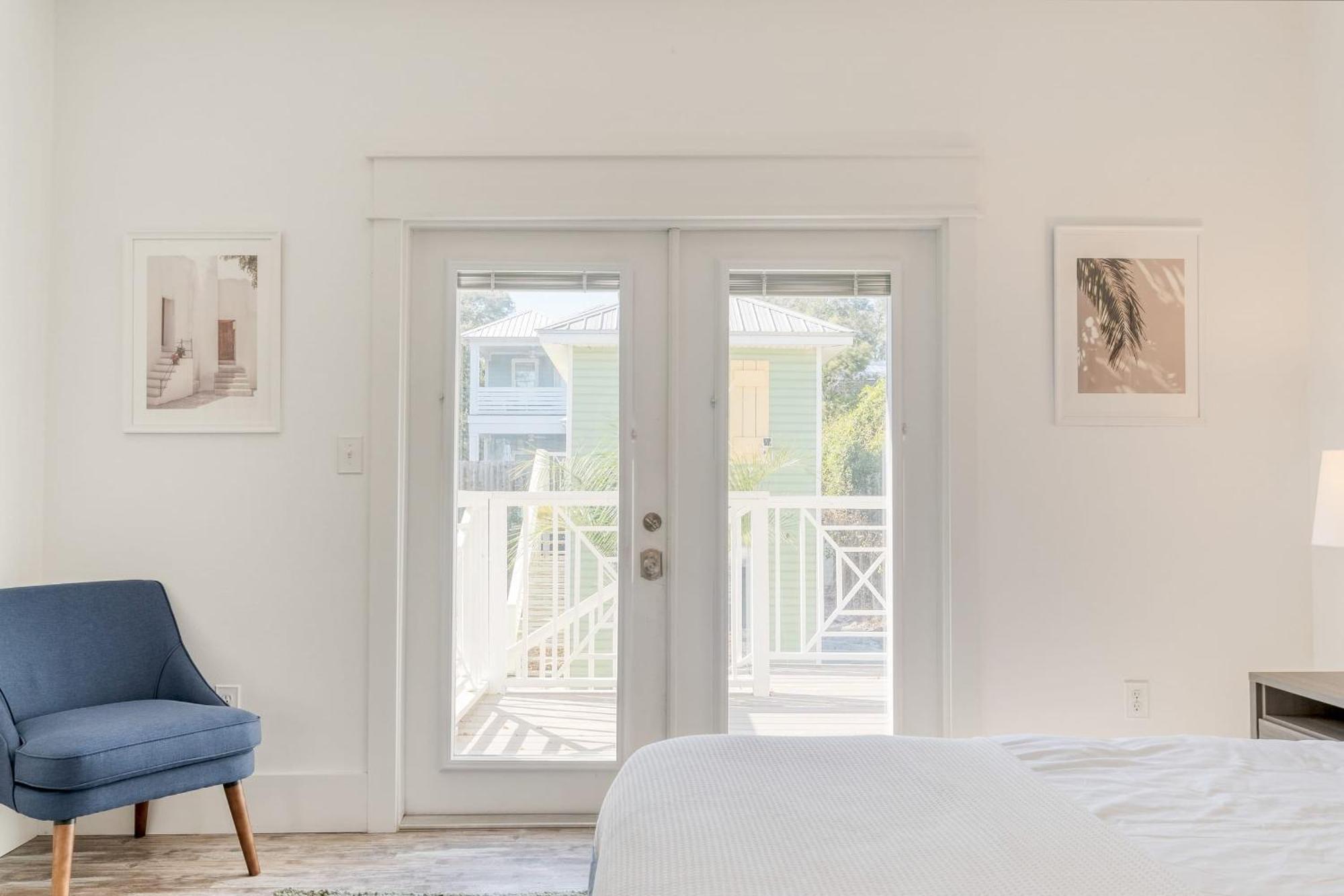 Halo By Avantstay Walk To Private Pool Holiday home