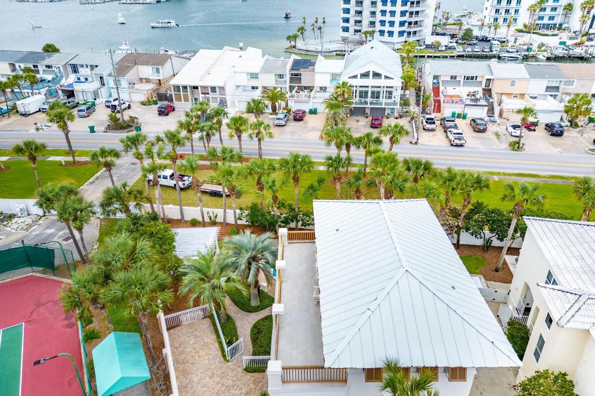Holiday home White Sails By Avantstay 5 Mins To Amazing Views Private Pool Destin
