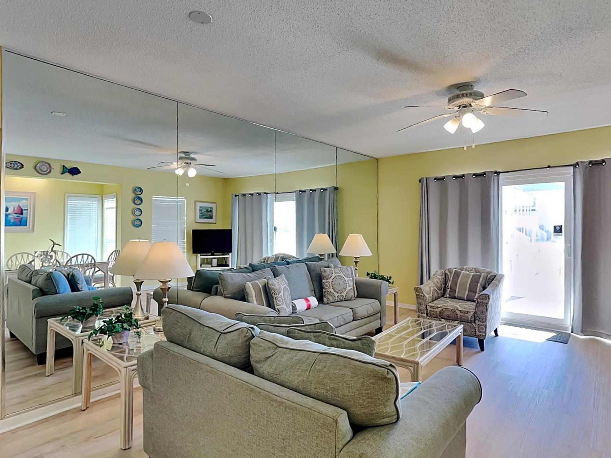 Sandpiper Cove #1121 Apartment