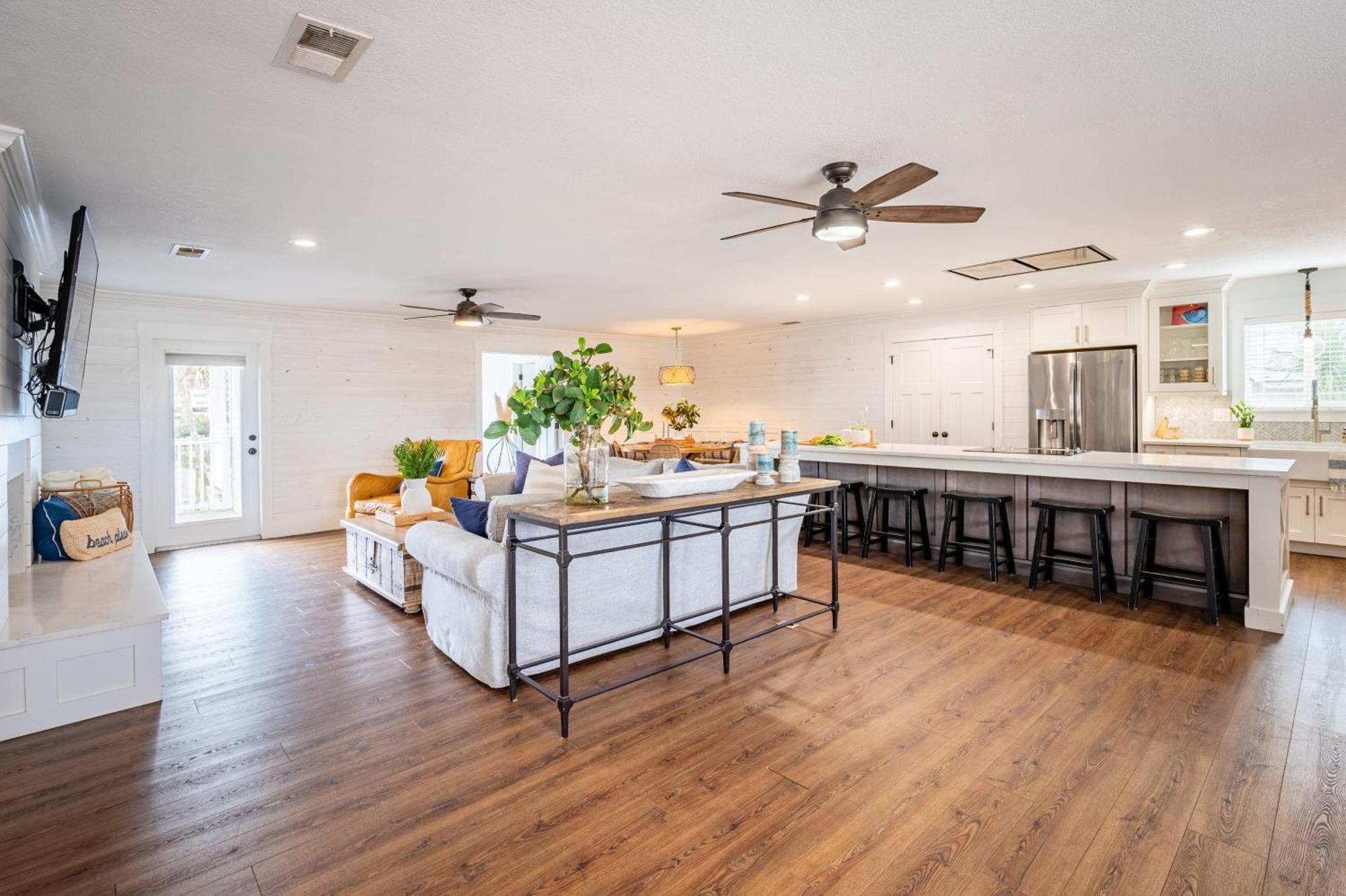 Holiday home Harborside By Avantstay Expansive Retreat