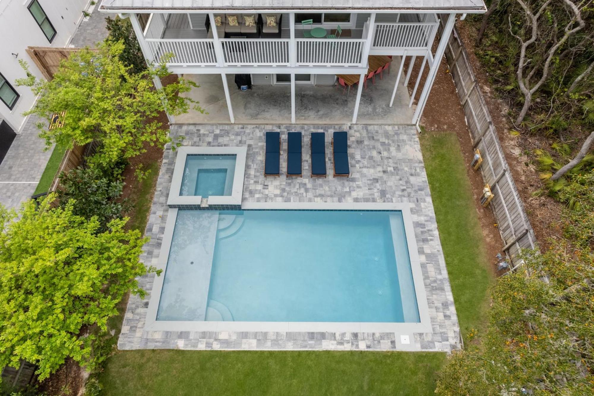Holiday home Dolphin Days By Avantstay Pool 0.2mi To