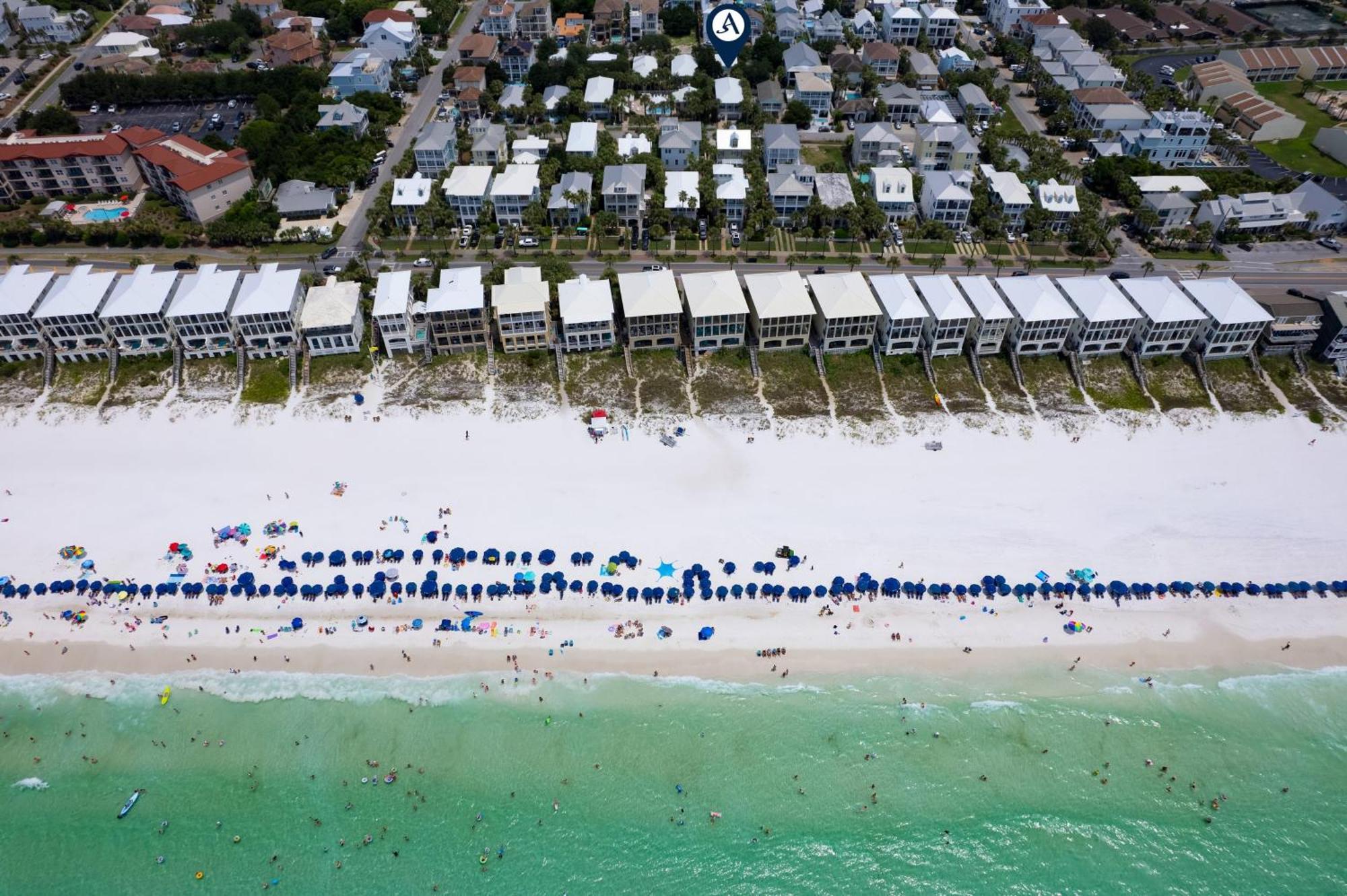Holiday home Dream By Avantstay 2-story Walk To Hot Tub Golf Cart Destin