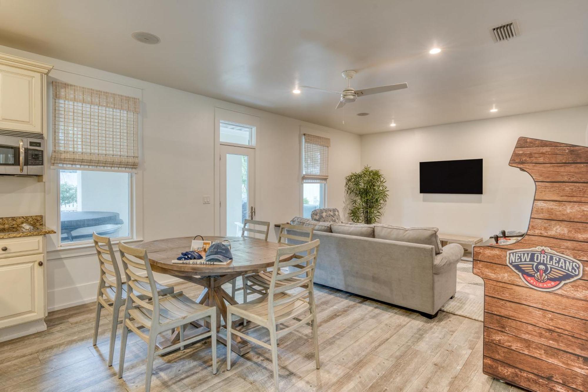 Dream By Avantstay 2-story Walk To Hot Tub Golf Cart Destin