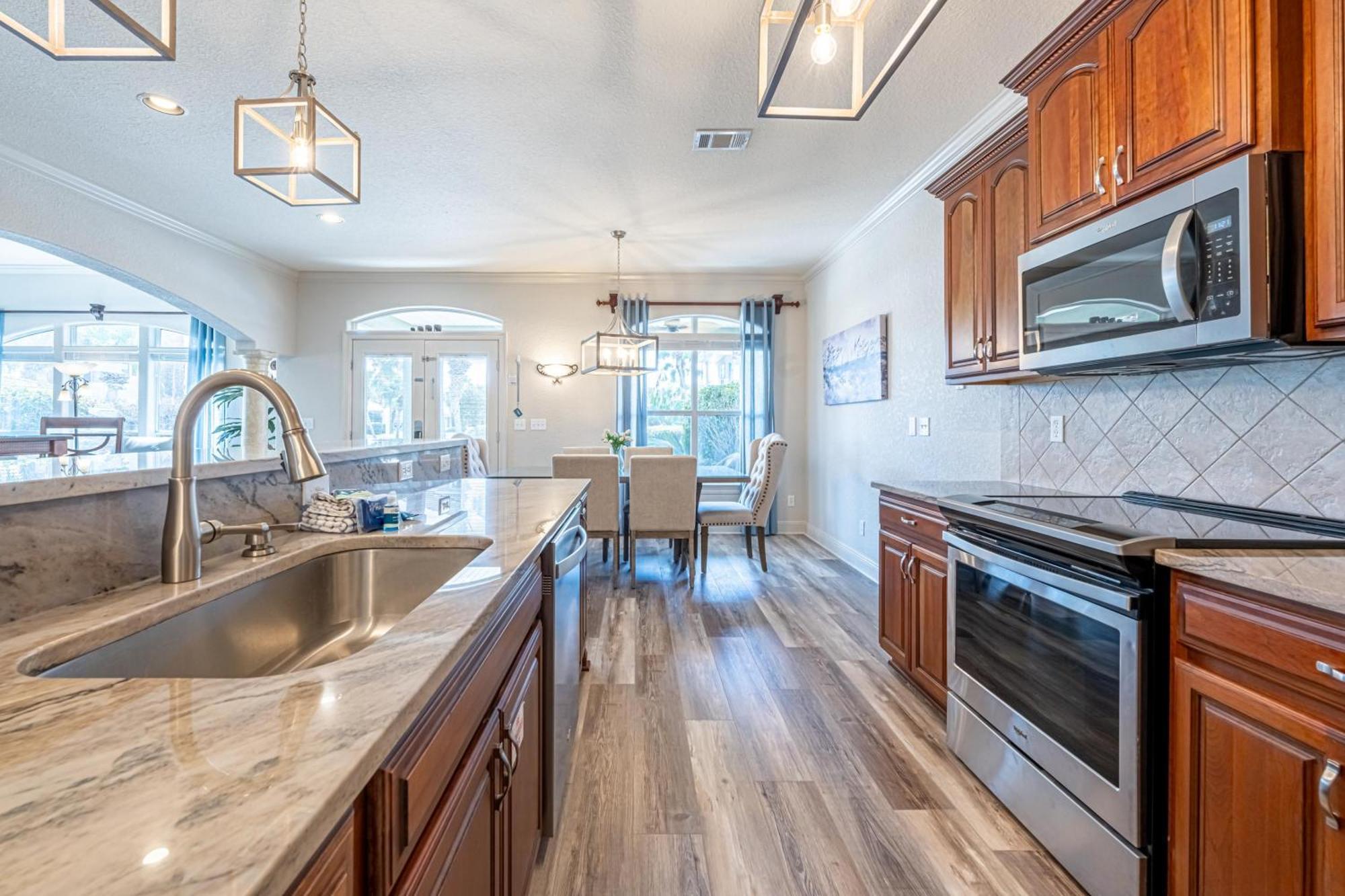 Emerald Palace S 10 Black Coral Cove * Destin